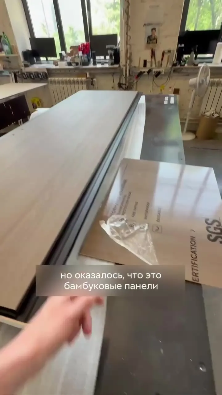 Как отделать скрытую дверь бамбуковыми панелями